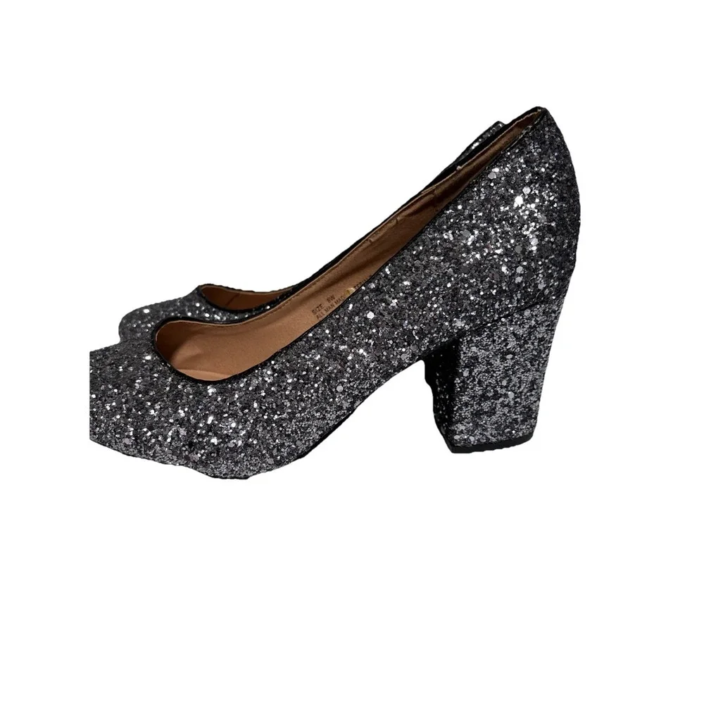 Torrid Sequined Heels Pumps Closed Toe Chunk Heel